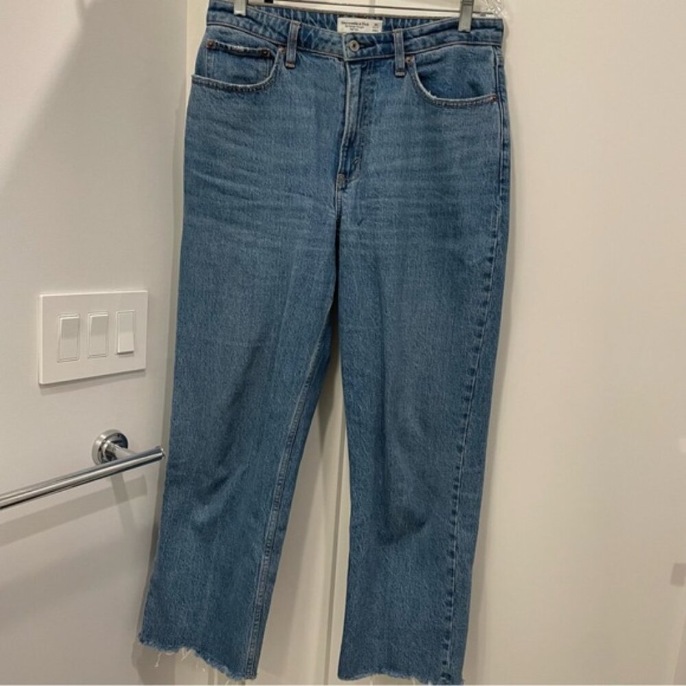 Abercrombie  Fitch Curve Love High Rise Vintage Straight Jean
